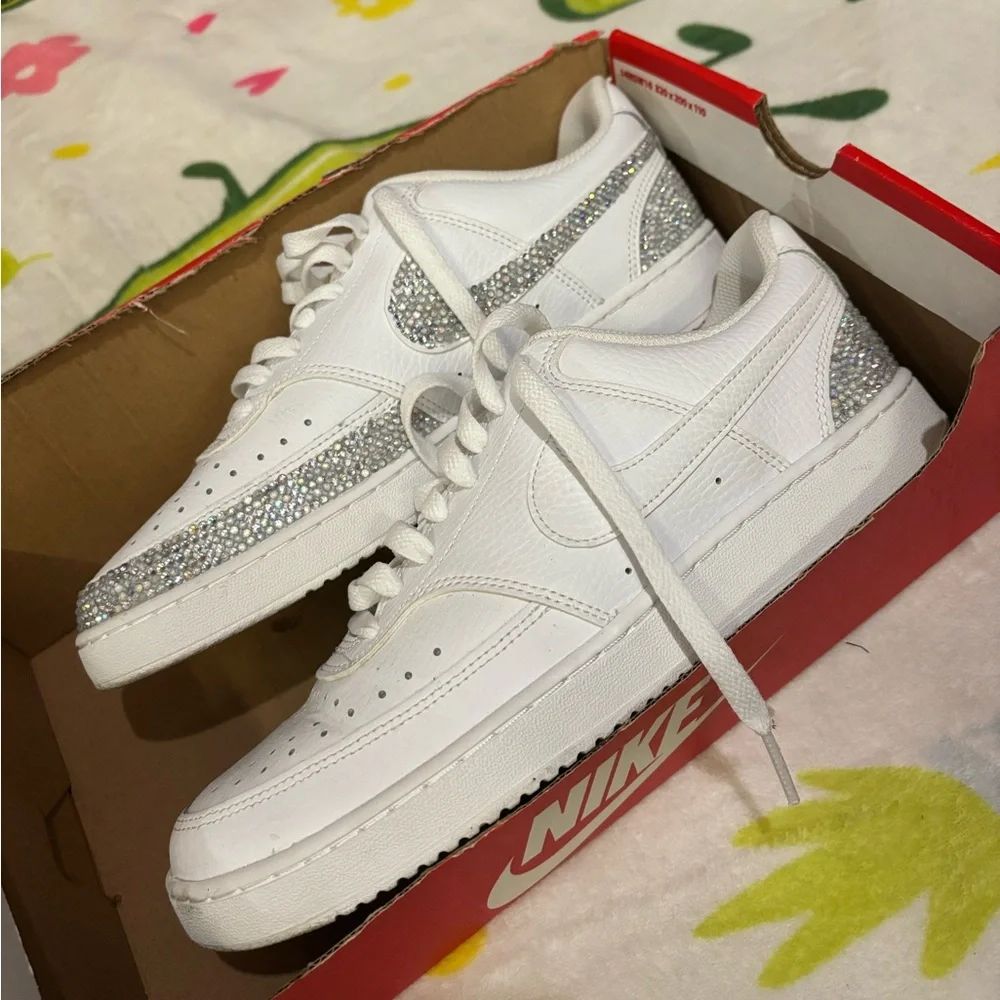 Shoes - Picture 2 of 5